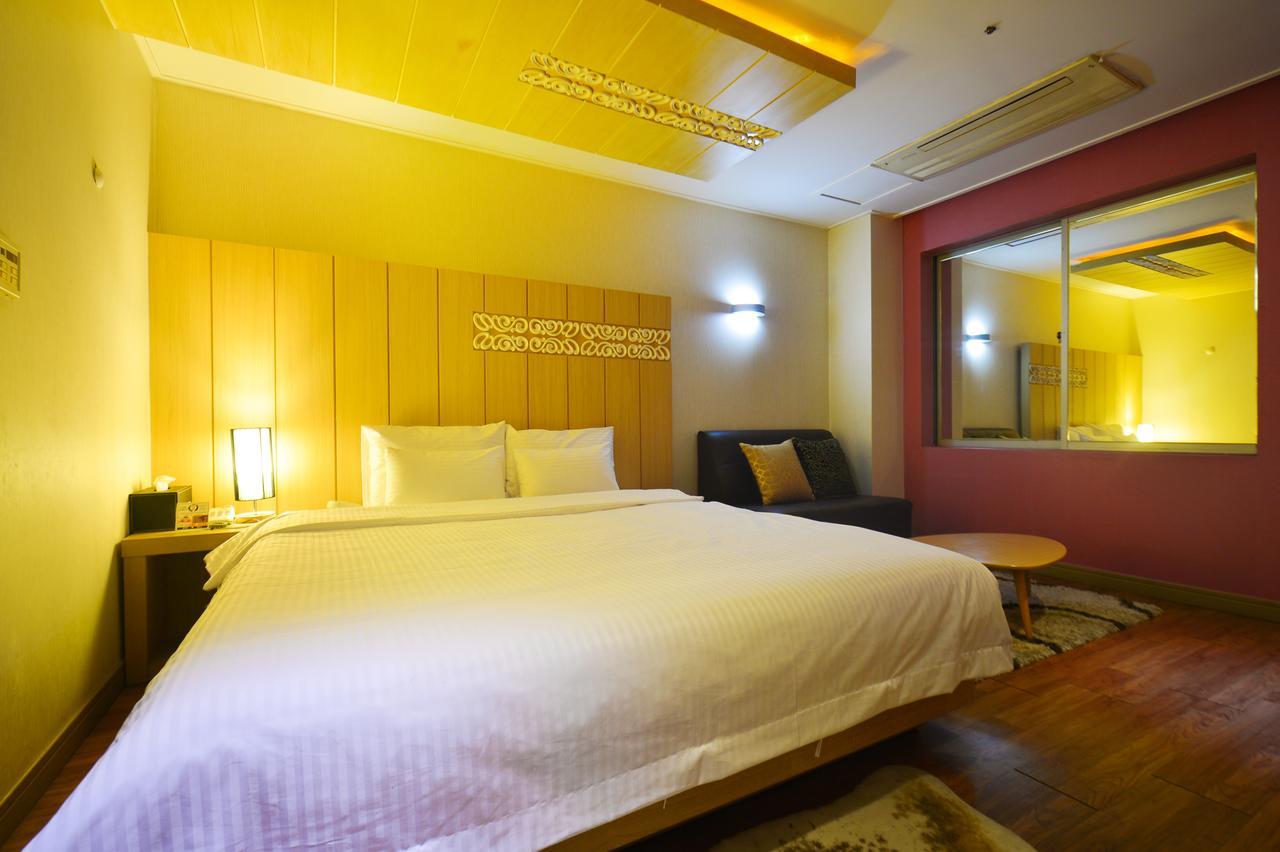 Hotel K Gimhae Exterior foto