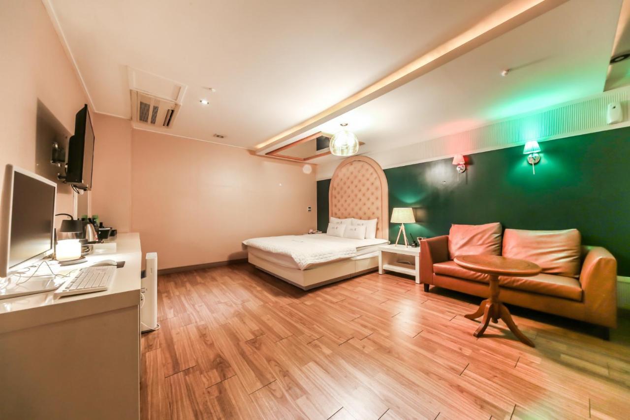Hotel K Gimhae Exterior foto